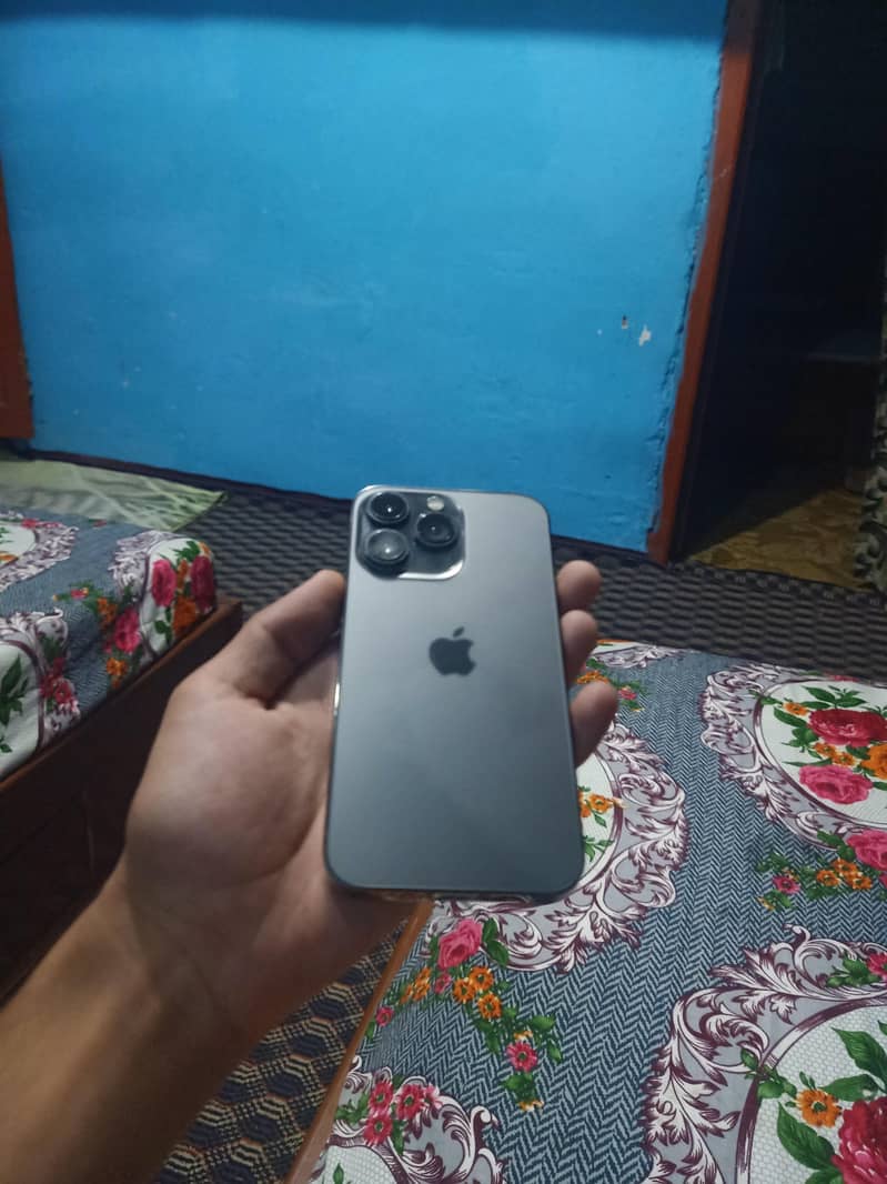 Apple iPhone 13 Pro 3