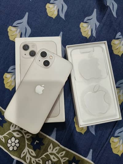 Apple iPhone 13