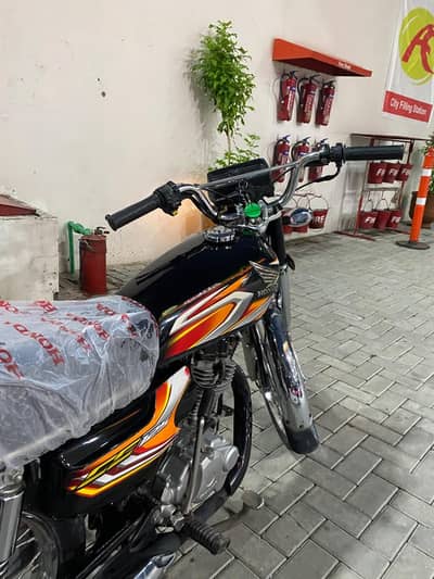 Honda bike 125 cc03285227667 argent for sale model 2022