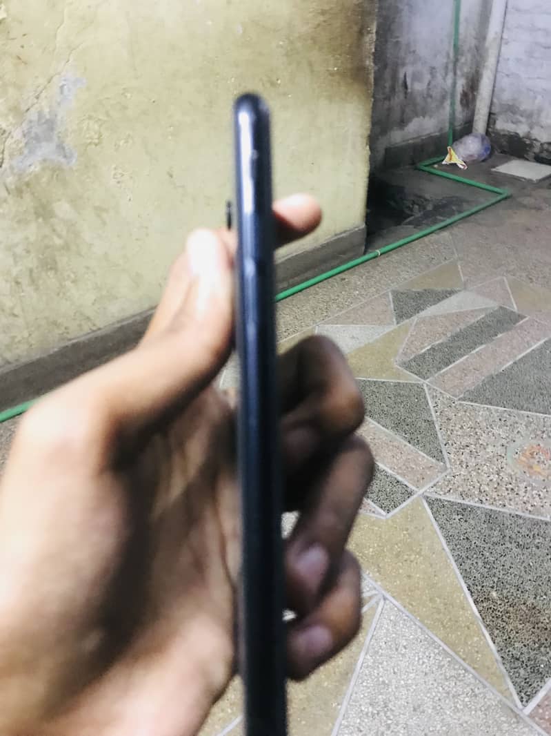 Apple iPhone SE 3