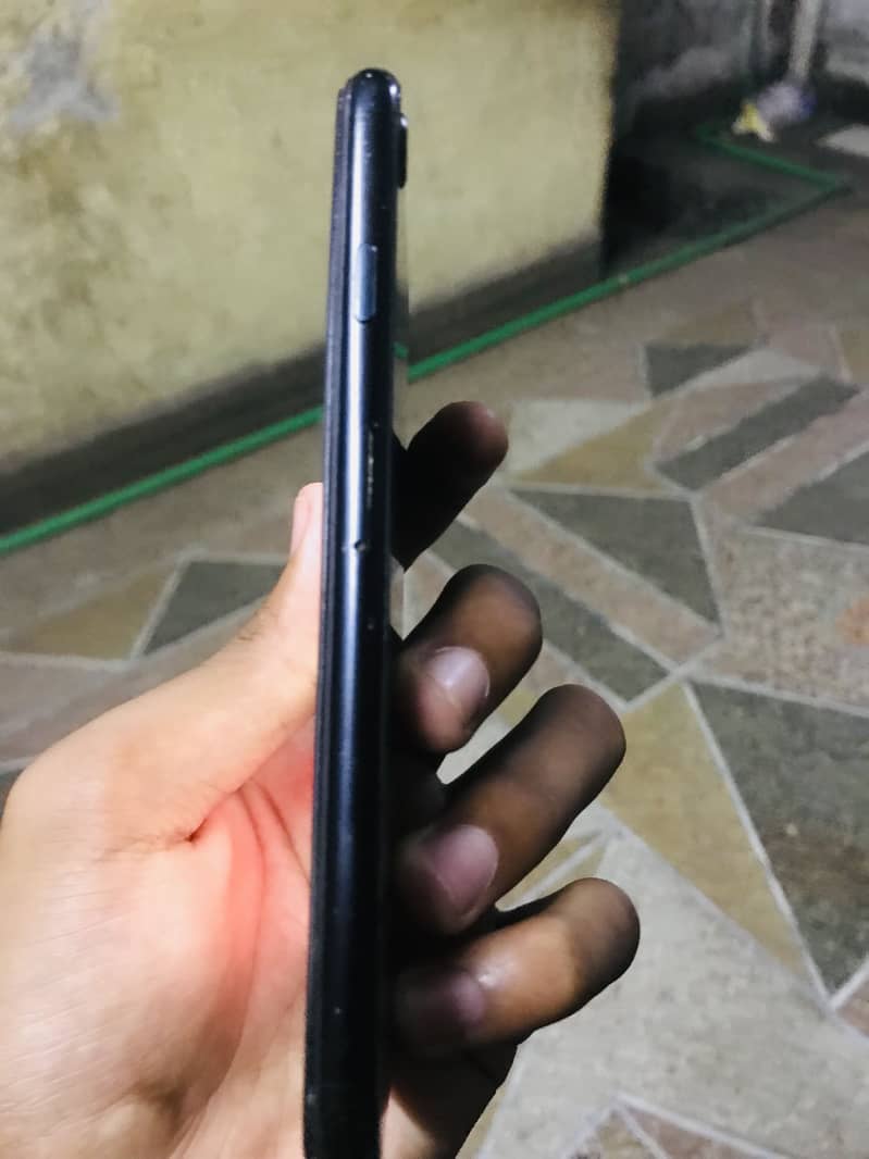 Apple iPhone SE 7