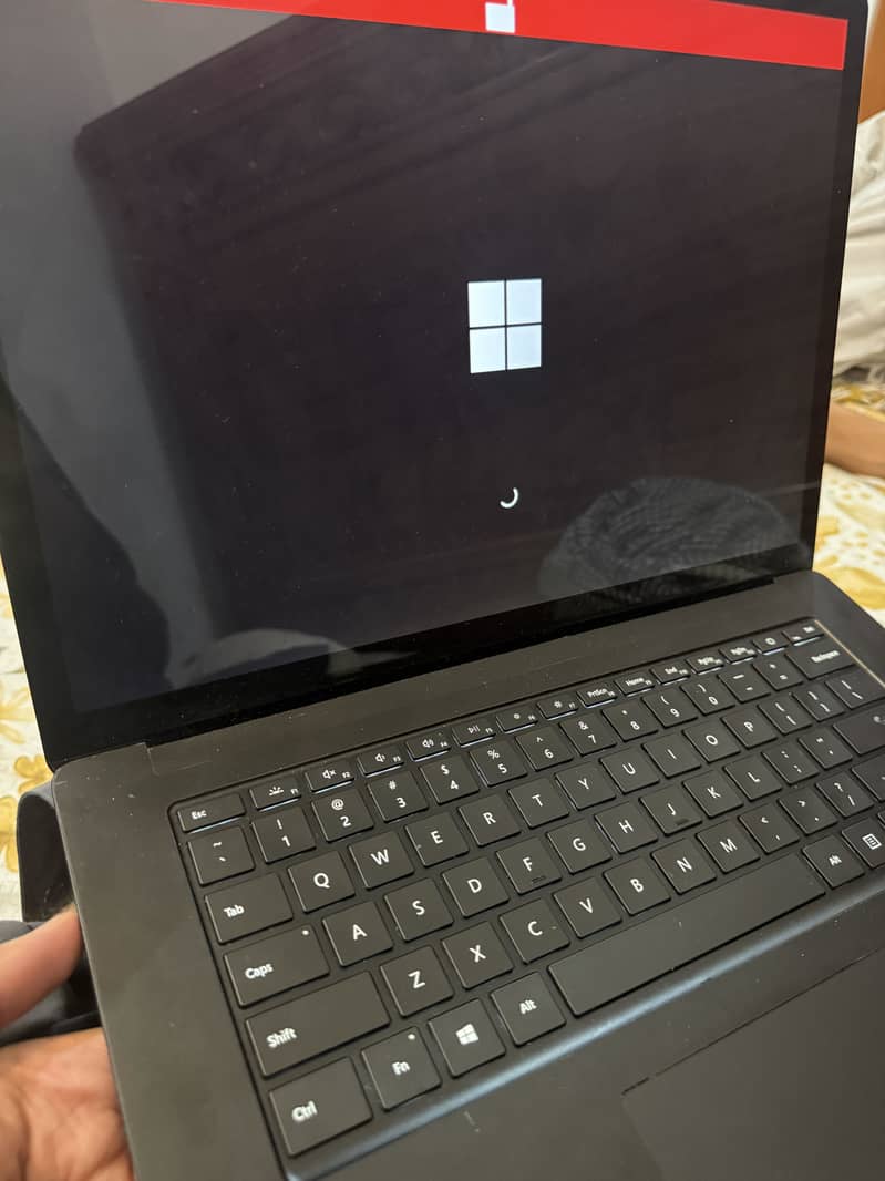 Microsoft Surface 4 —Black 1
