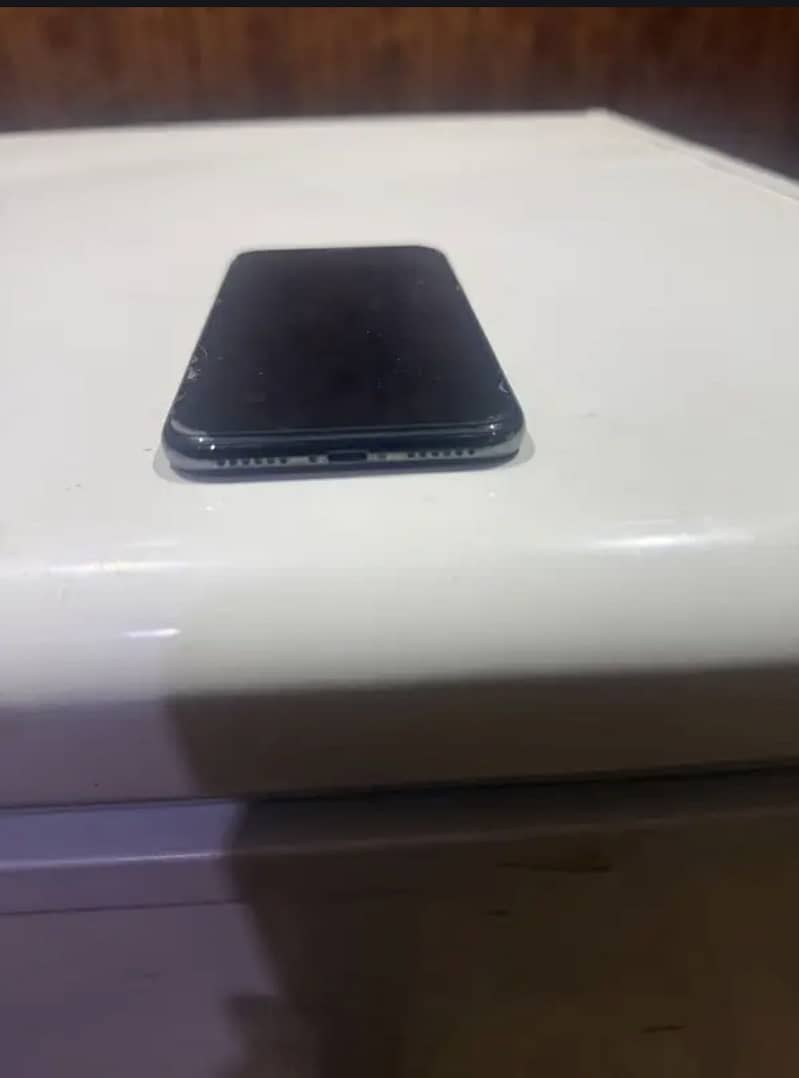 Apple iPhone X 2
