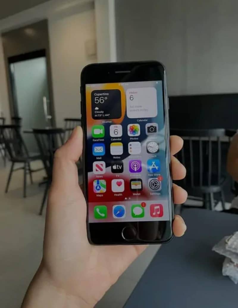 Apple iPhone 7 1
