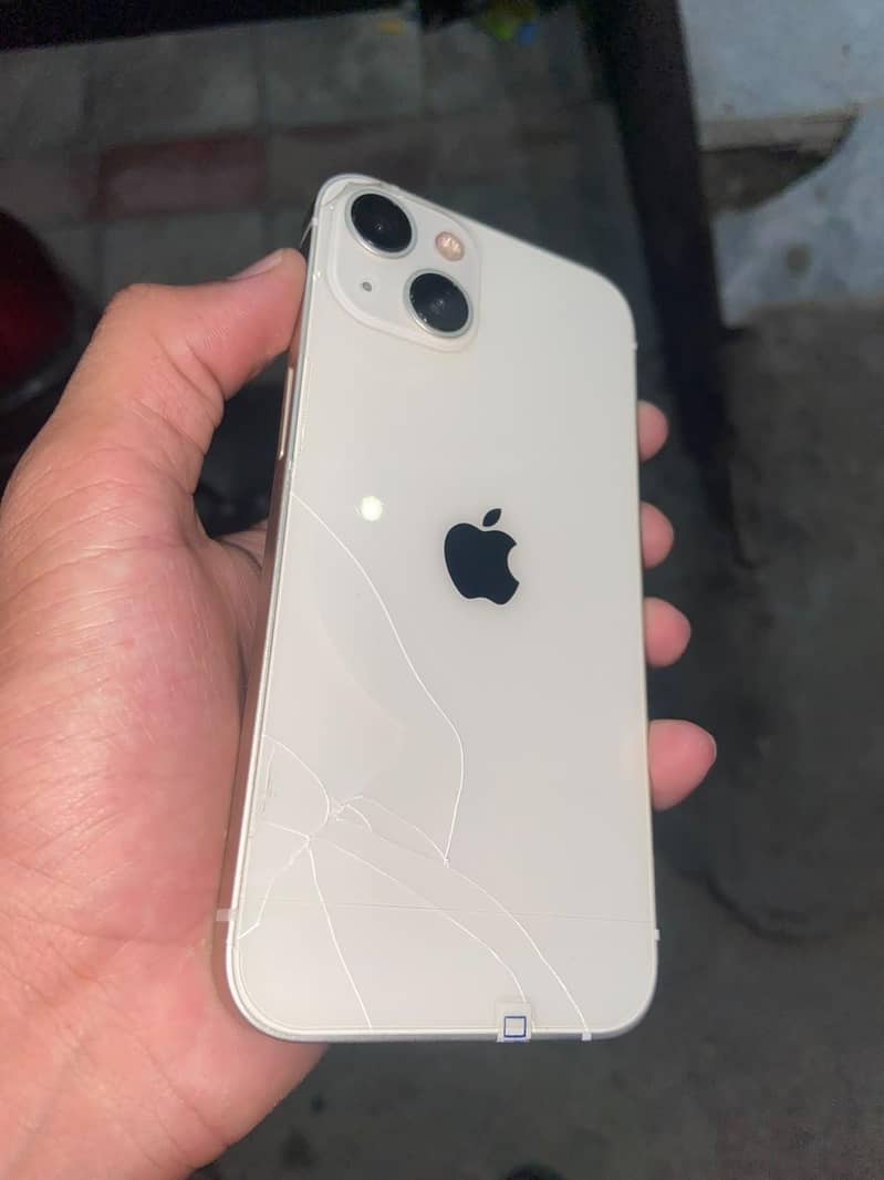 Apple iPhone 13 0
