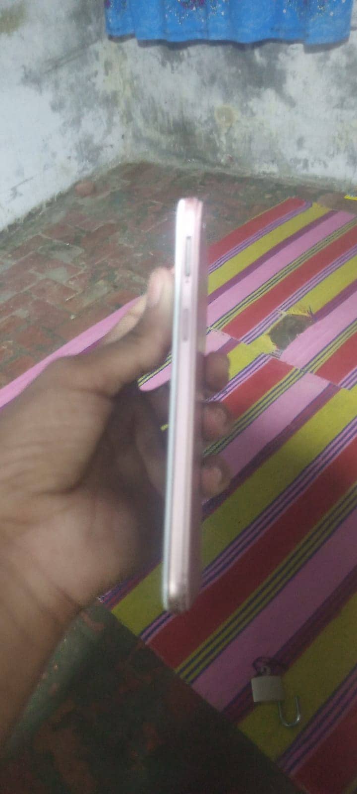 OPPO A57 3