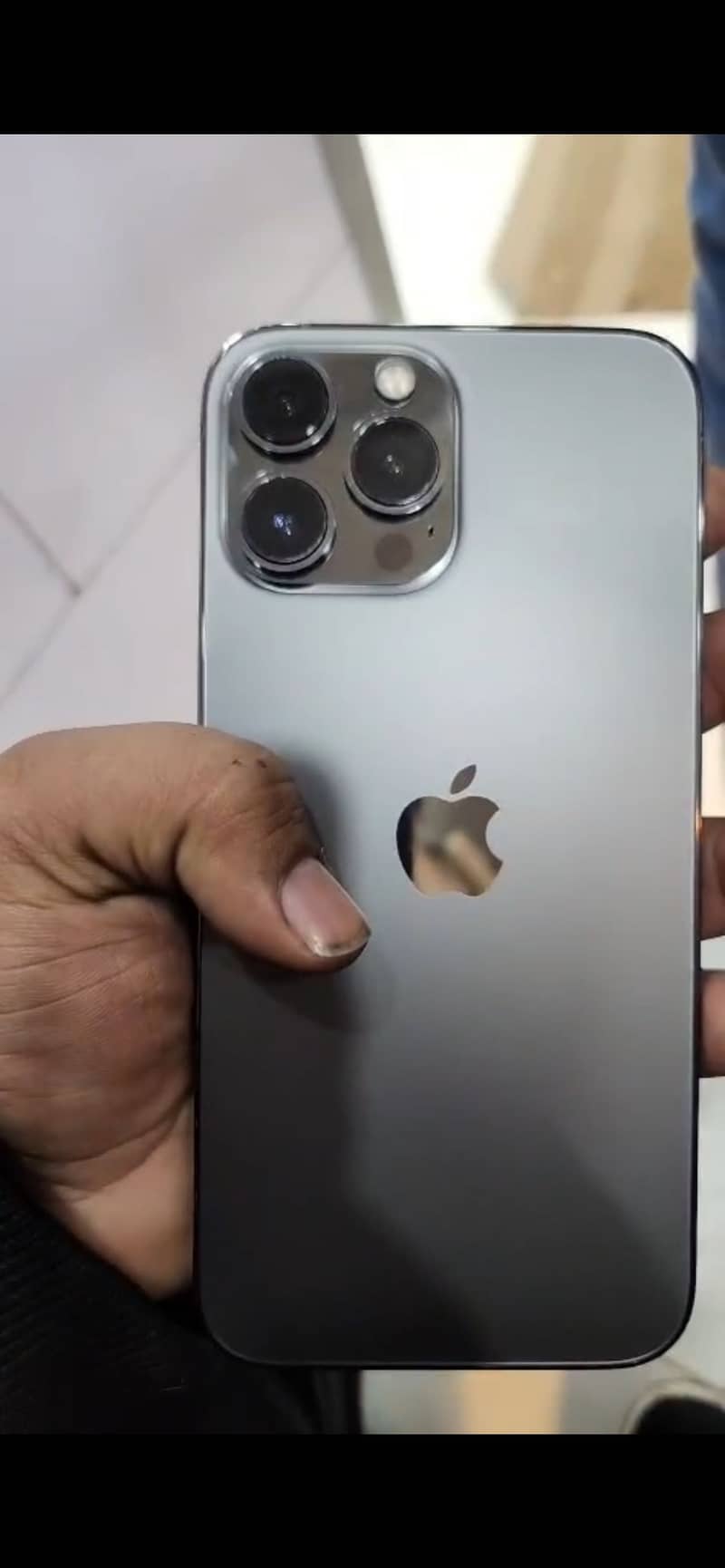 Apple iPhone 13 Pro Max 1