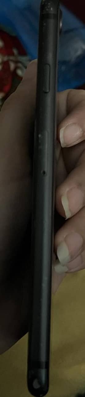 Apple iPhone 7 3