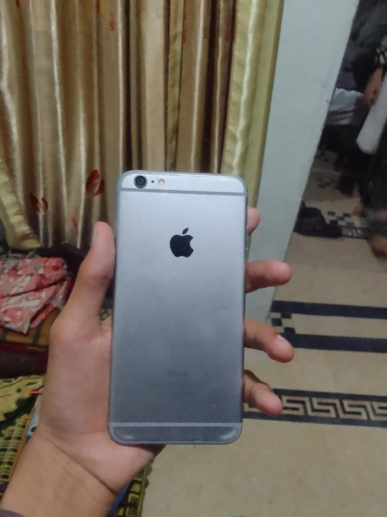 Apple iPhone 6 Plus 1
