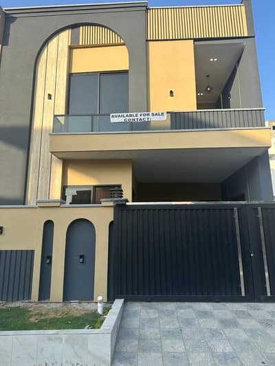 5 Marla Double Storey Single Unit House At 2.90 Cr - FMC B17 Islamabad