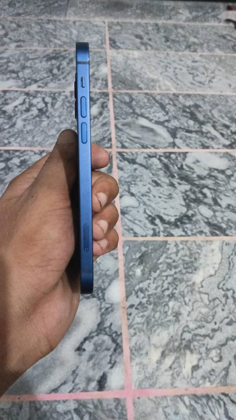 Apple iPhone 12 2