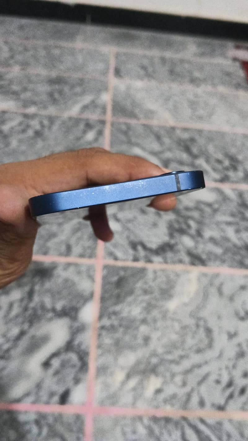 Apple iPhone 12 3