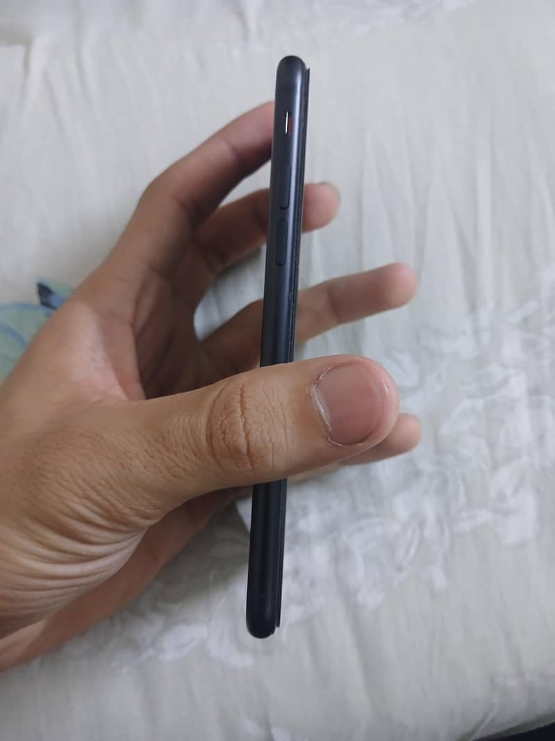 Apple iPhone 7 4