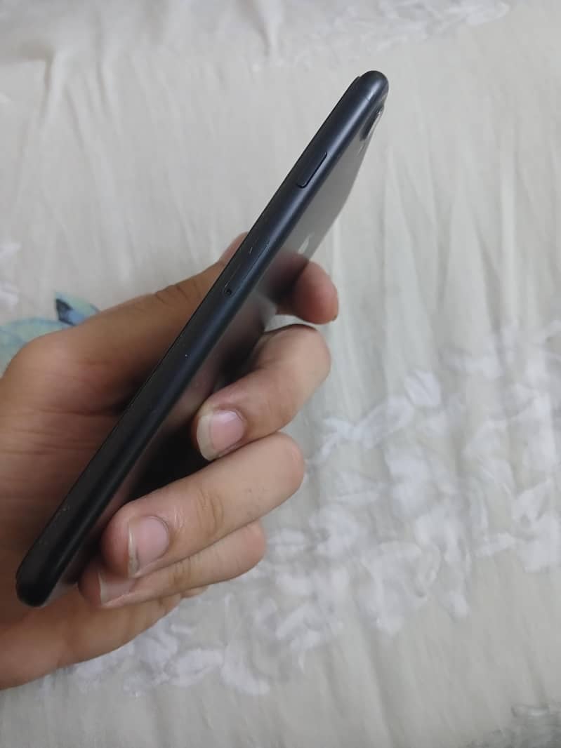 Apple iPhone 7 5
