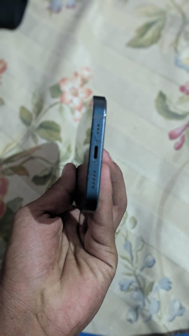 Apple iPhone 13 1
