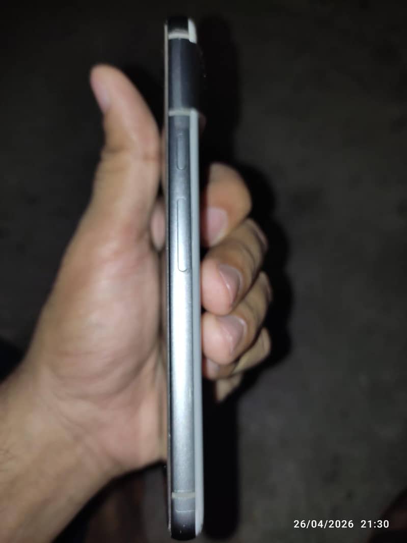 Google Pixel 8 5