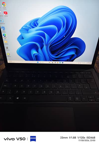 surface laptop 3 i5 10th 8 gb 256 gb 9 by 10 condition