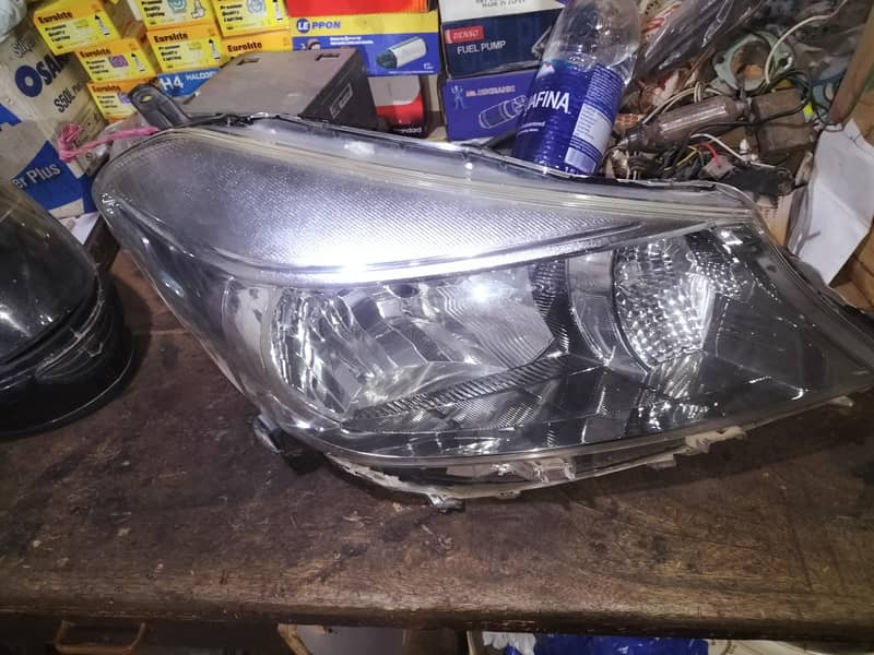 only one right side light 0