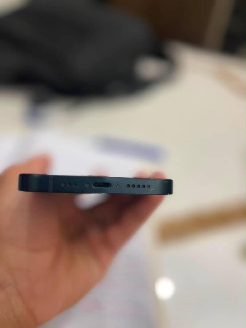 Apple iPhone 14 4