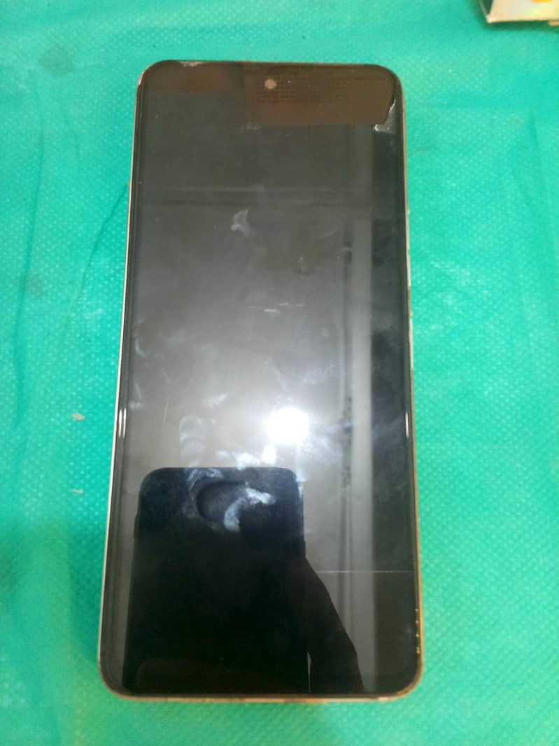 Tecno CAMON 18T 1