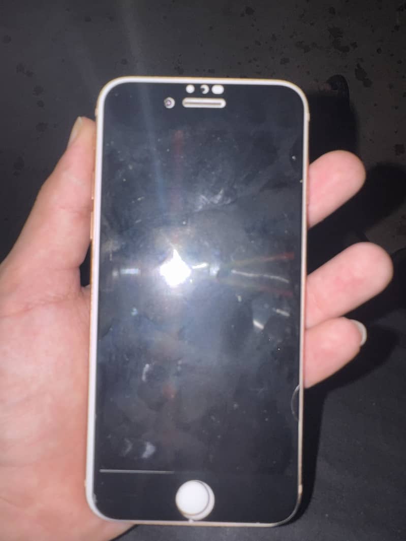 Apple iPhone 8 1