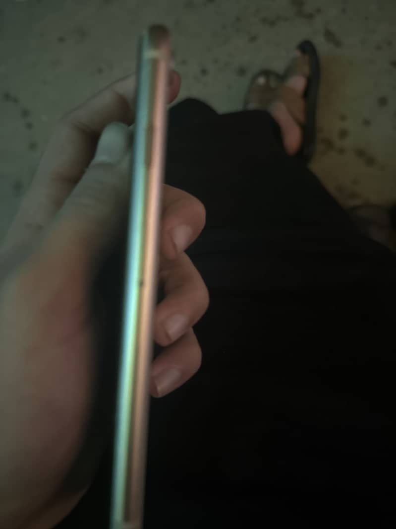 Apple iPhone 8 5