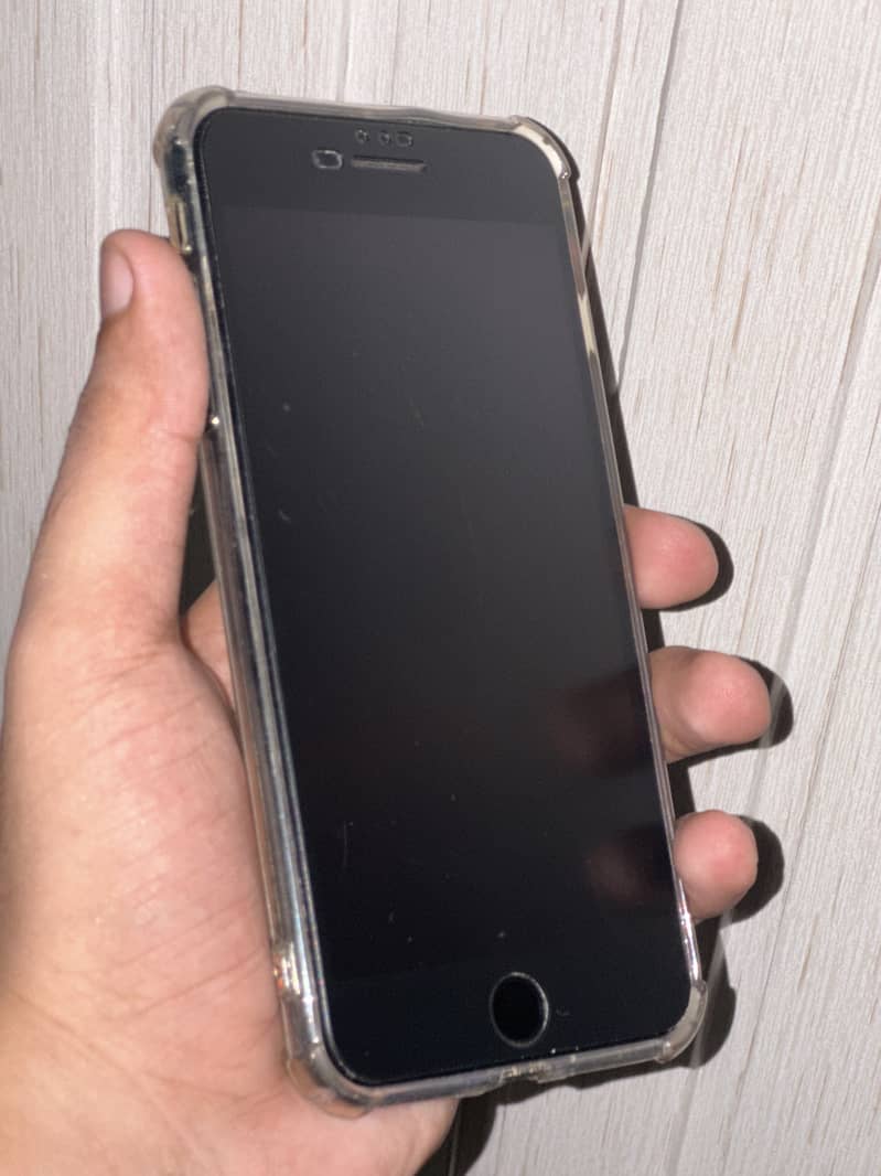 Apple iPhone 7 Plus 2