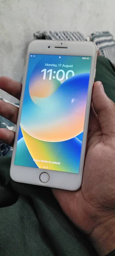 Apple iPhone 8 Plus jv