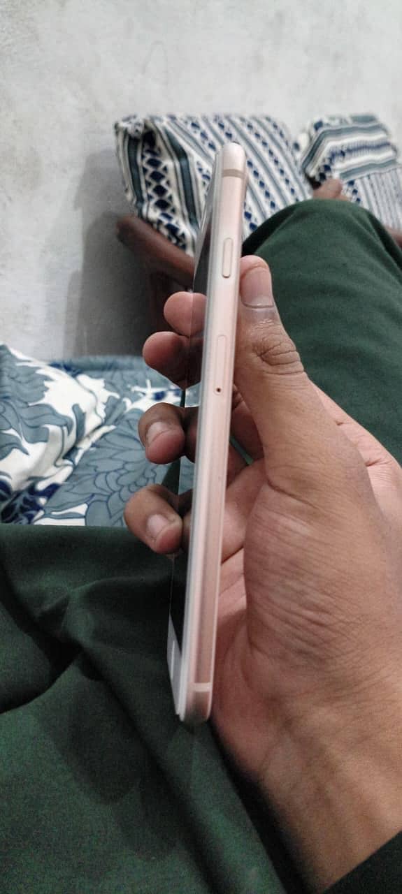 Apple iPhone 8 Plus jv 7