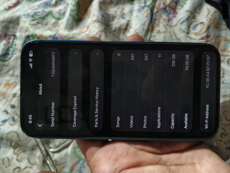 Apple iPhone 13 8