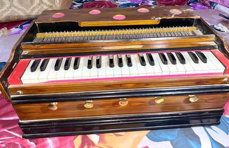Harmonium Instrument – For Sale