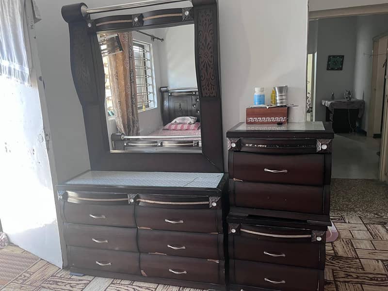 double bed with side table and dressing 4