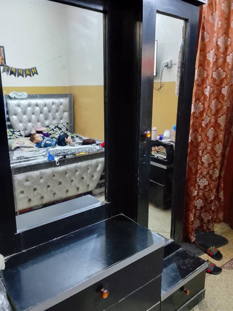 Dressing Table 3