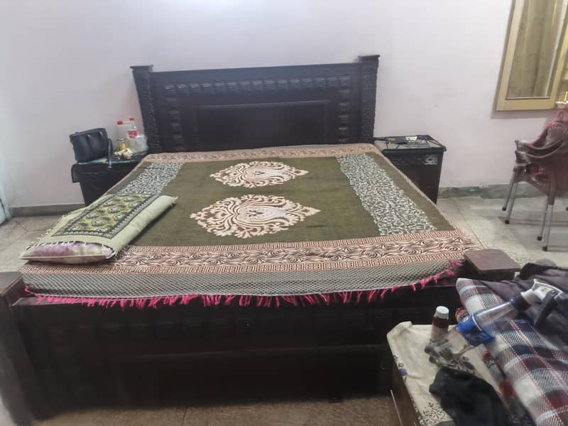 king size bed 1