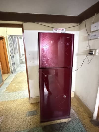Good condition orient version medium size good capcity to save food