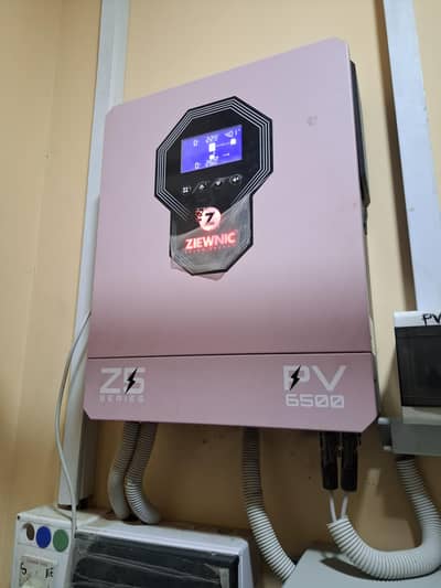 Ziewnic Z5 PV6500 is a 4.5kW, 24V hybrid solar inverter.