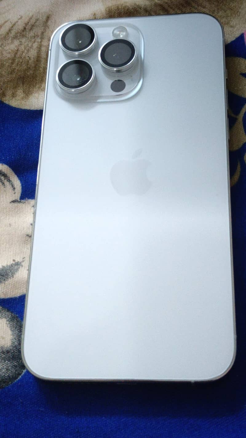 Apple iPhone 14 Pro Max 3