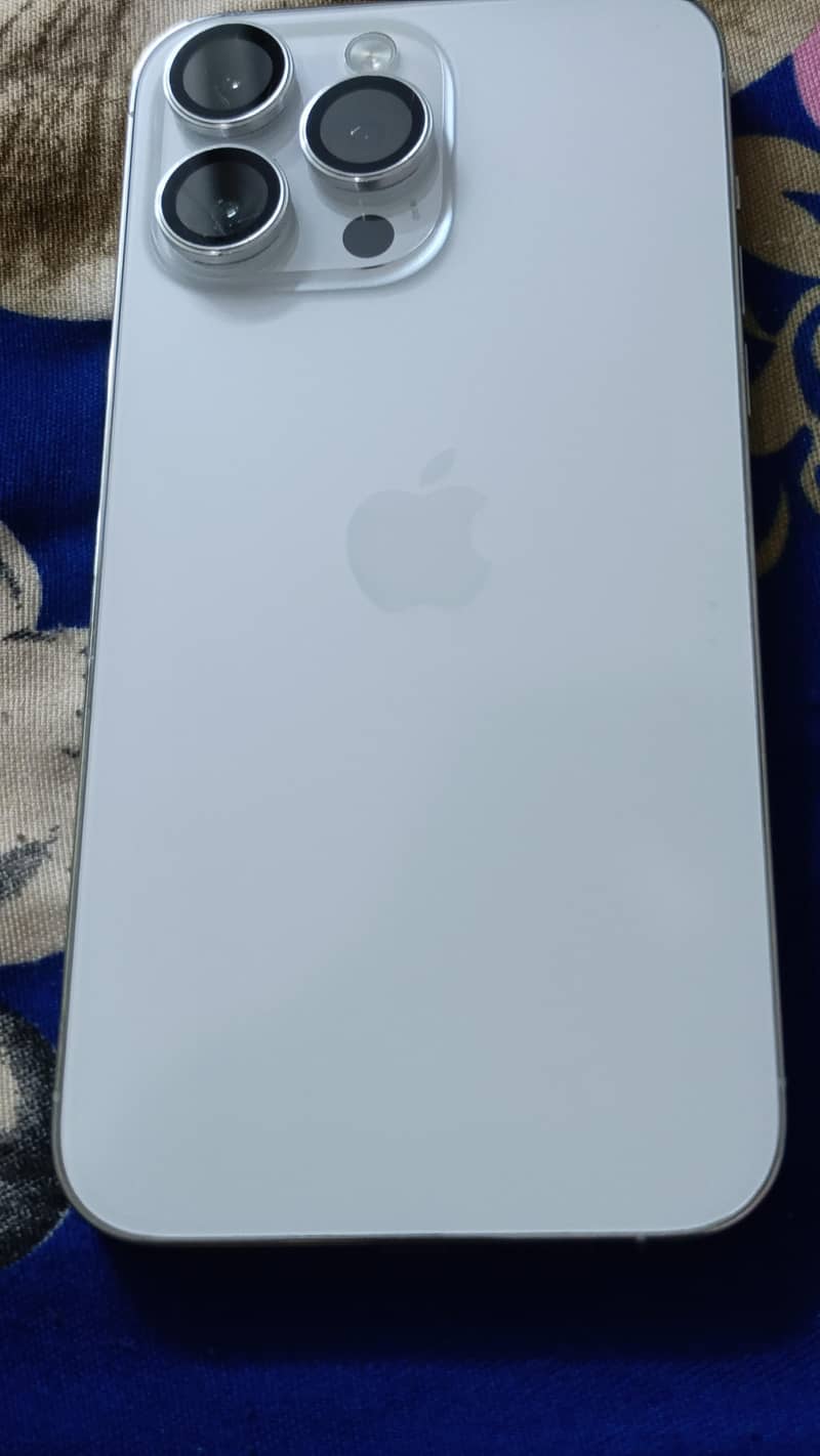 Apple iPhone 14 Pro Max 4
