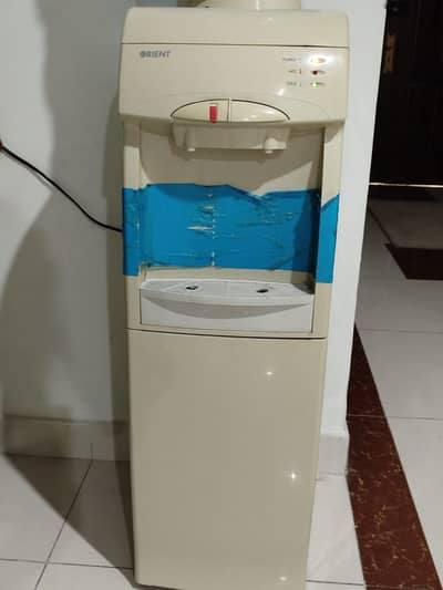 Used Water Dispenser Heat and Cold Taps