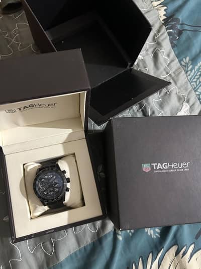 TAG HEUER Carrera