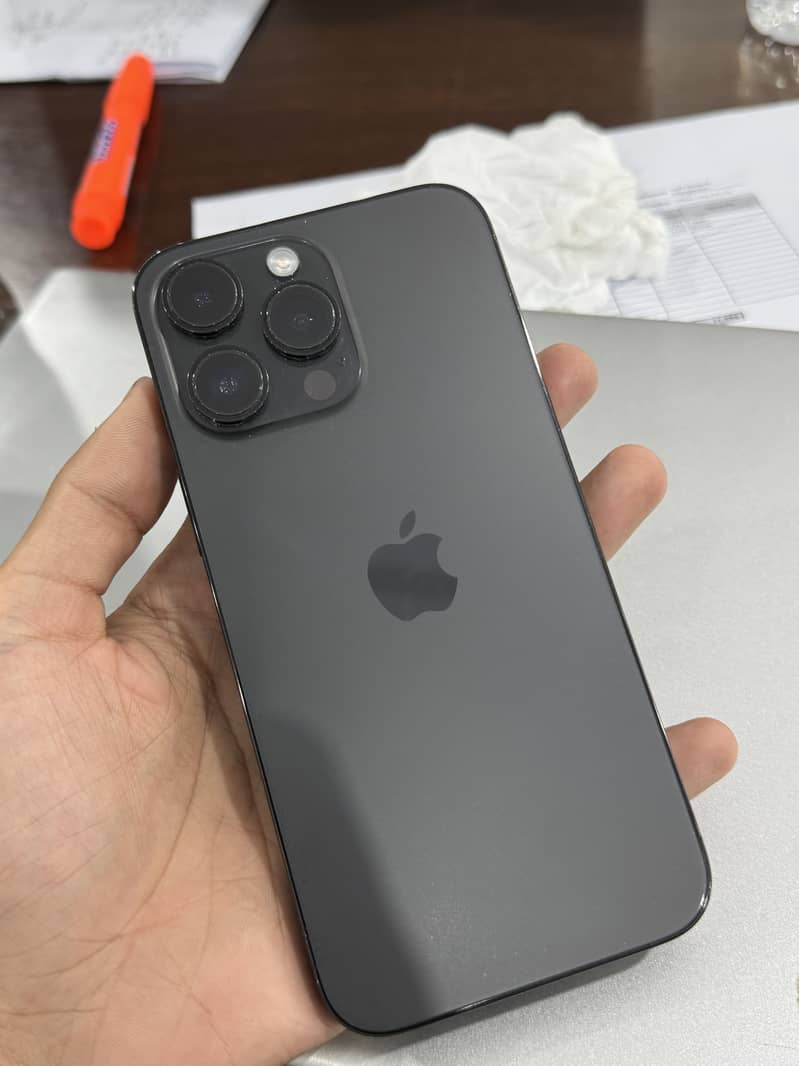 Apple iPhone 14 Pro Max 4