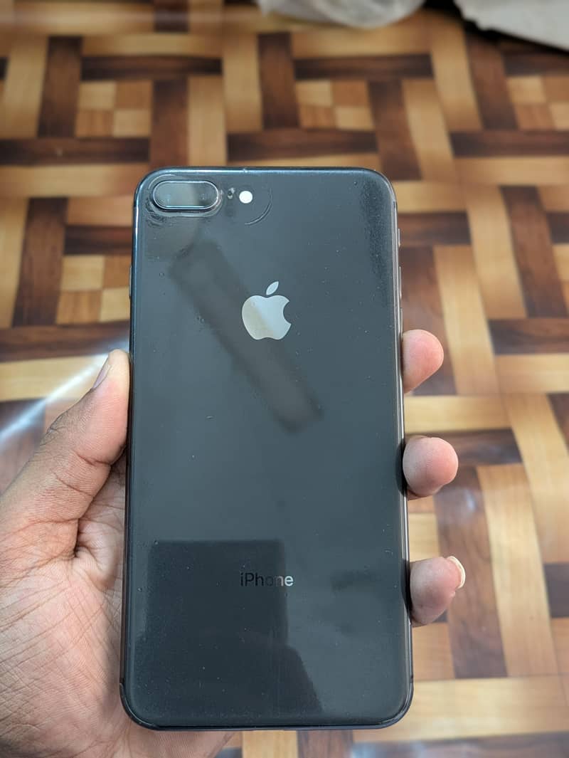 Apple iPhone 8 Plus 0