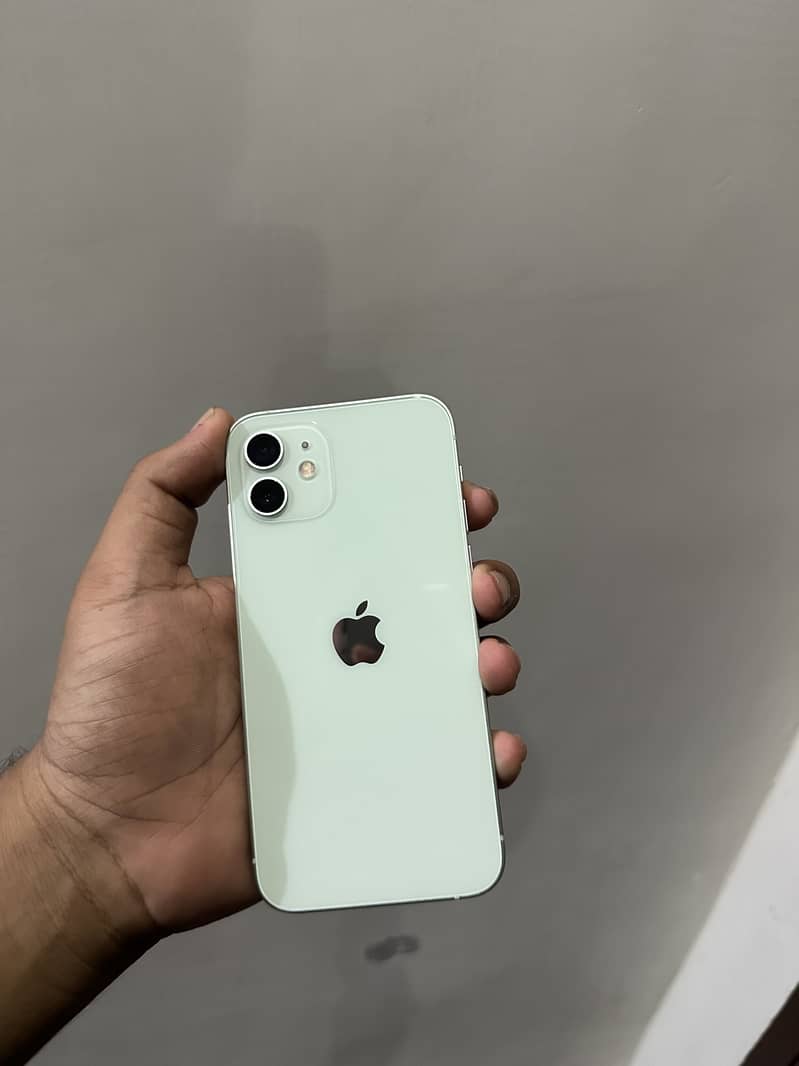 Apple iPhone 12 0