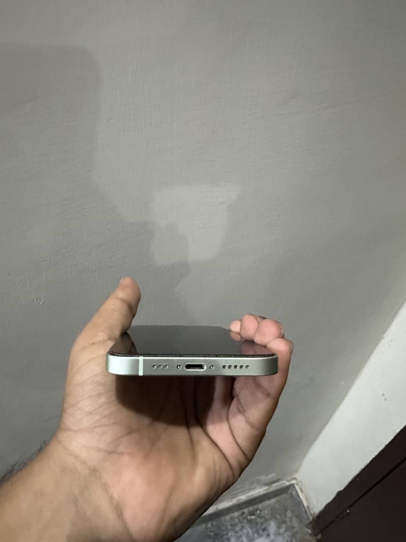 Apple iPhone 12 2