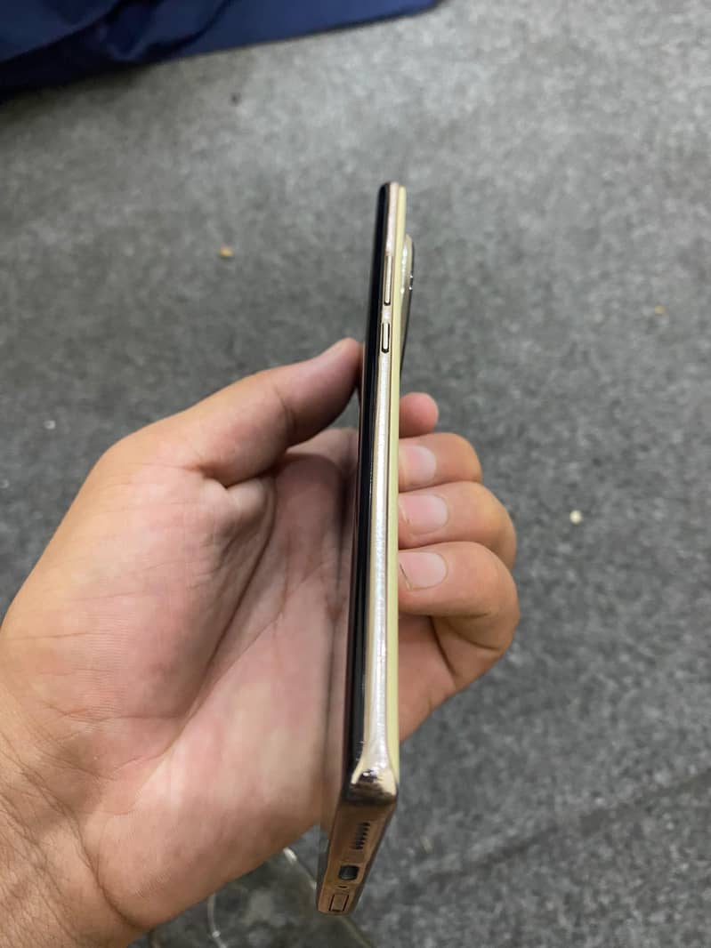 Tecno CAMON 30S 1