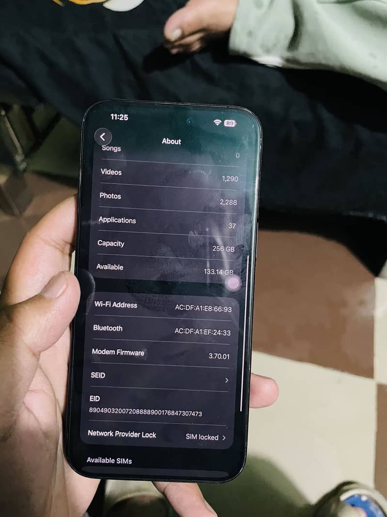 Apple iPhone 15 Pro Max 3