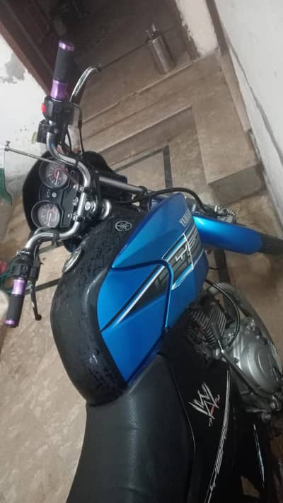 condition 10/8 tyupls tyr or dacoms clear js bhi sy li h un ky nam h