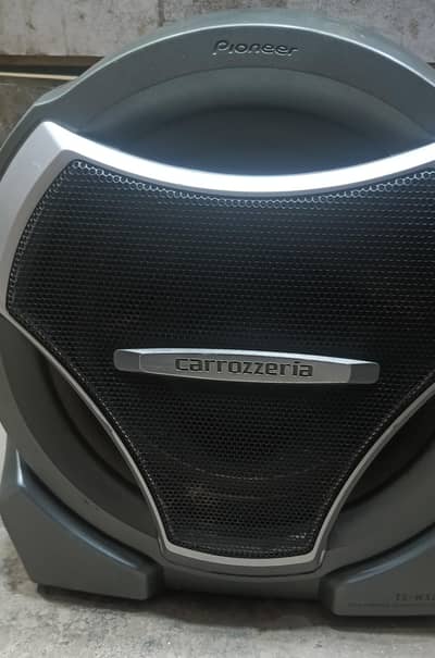 under seat wooffer