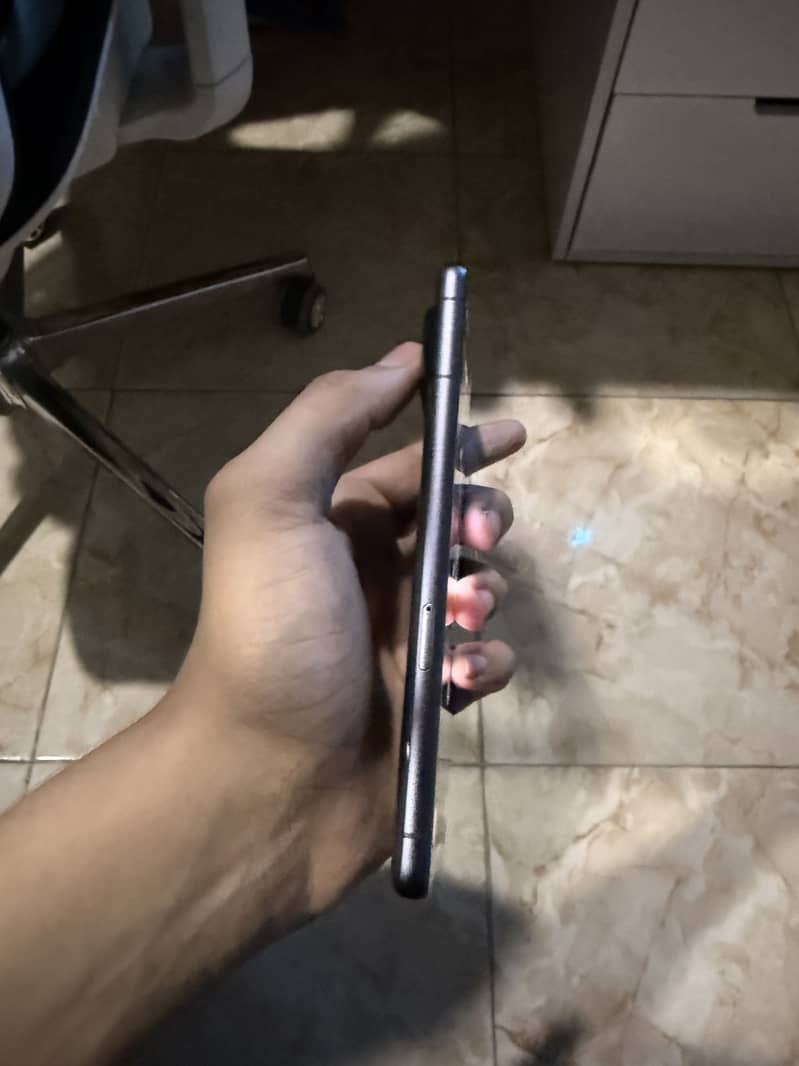 Google Pixel 7 4