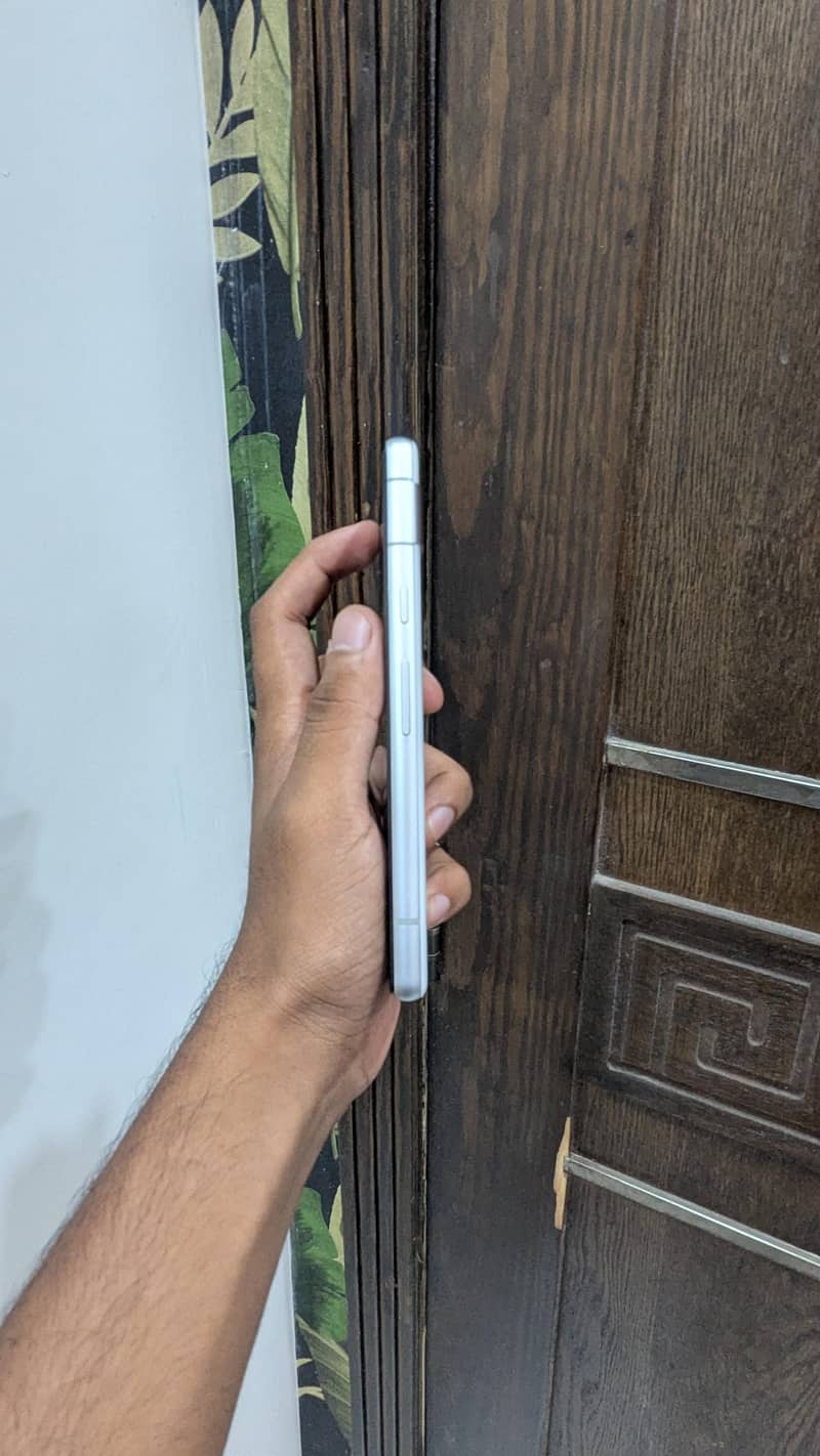 Google Pixel 7a 2